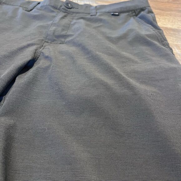 TRAVIS MATHEW Shorts Men 32 Gray Performance Golf Chino Stretch 10” Flat Front - Picture 5 of 9